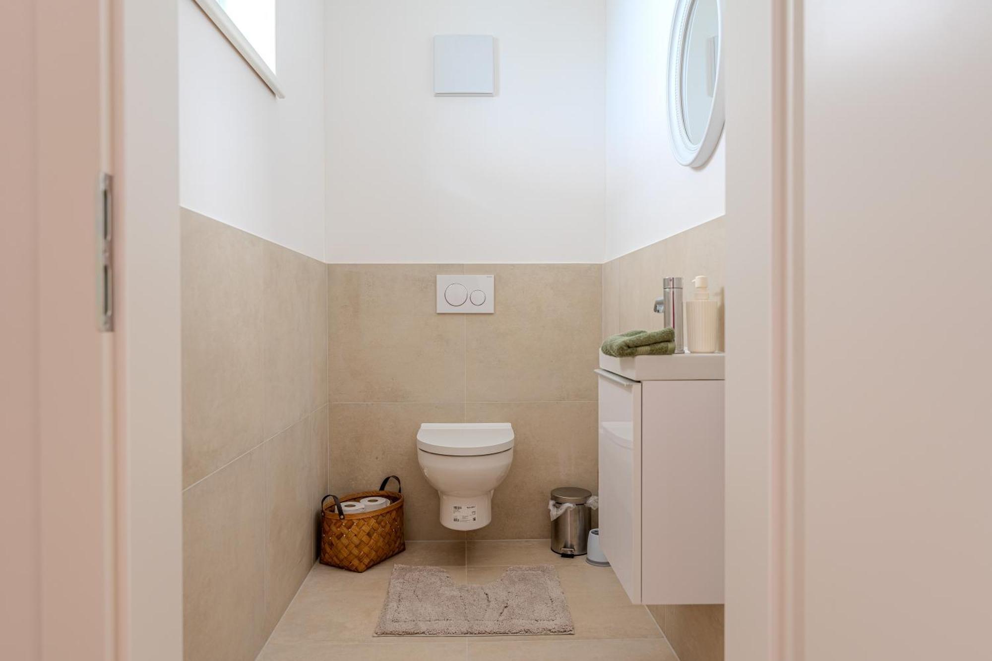 Deluxe - Newly Built Apartment *
